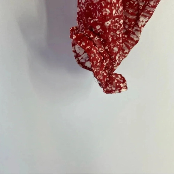 Lulu’s Lovely Wishes Red Floral Print Long Sleeve Crop Peasant Top - Picture 5 of 11